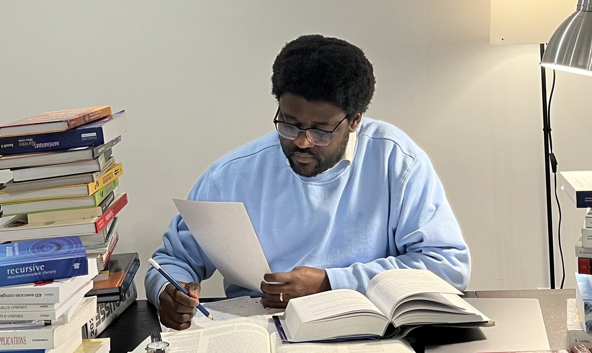 Dès l’année prochaine, j’autoriserai mes étudiants à utiliser librement l’intelligence artificielle dans le cadre de tous mes cours (~de mathématiques et d’économétrie)*. 

2/ L’année passée, j’avais longuement réfléchi au cadre pédagogique et méthodologique qui permettrait de