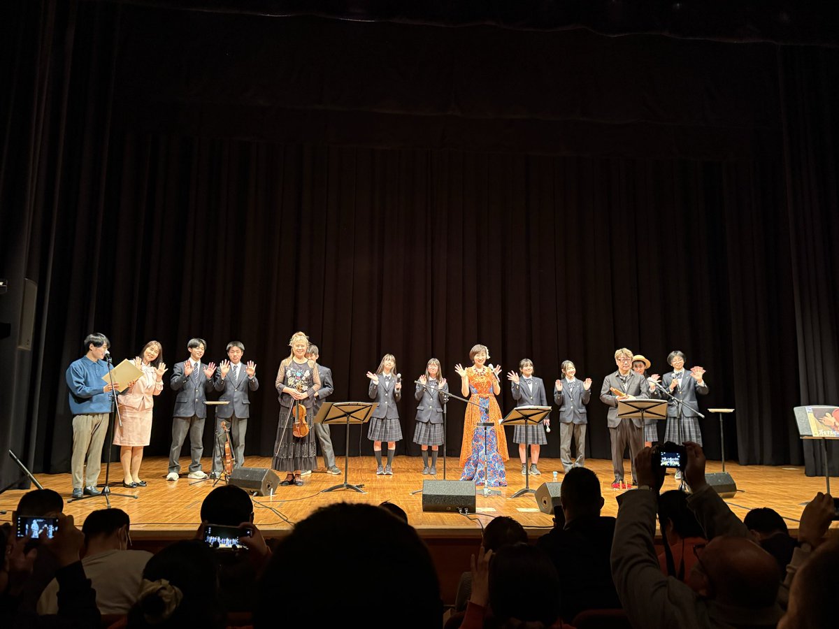 せいせきハートフルコンサートに伺いました♪
本名陽子さんの　耳をすませば　　　の語りと歌。耳すまのバイオリン奏者K aoさんとリコーダー奏者濱田芳通さんという贅沢な音楽を堪能させて頂きました♪ 本名さんは多摩市に思いを寄せて下さる素敵な方です💓