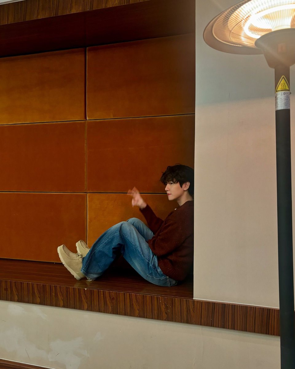 #DailyLoveforBaekhyun 💌

The path isn’t always flowery, but we will always be by your side ❤️