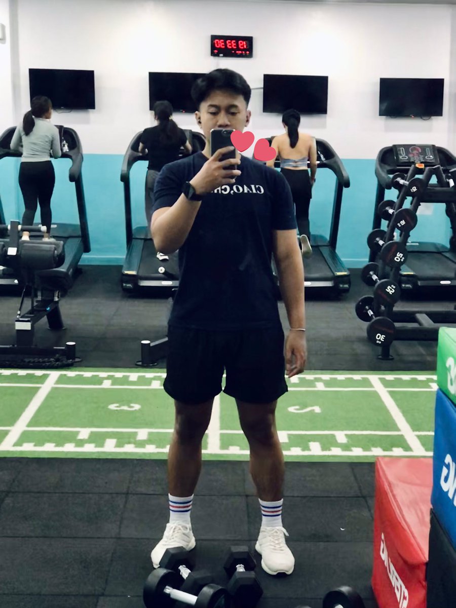 UBAE🧛‍♂️ tweet media