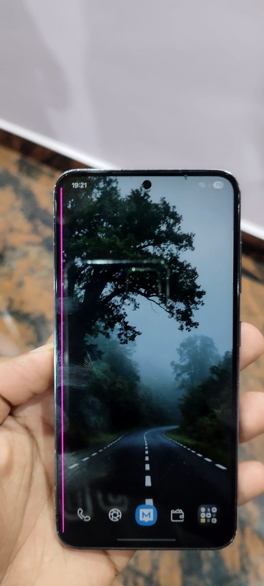 Hey <a href="/SamsungIndia/">Samsung India</a> , I'm truly disappointed—my Galaxy S23 (bought fresh in 2023) now has this frustrating pink vertical line across the display. No drops, no damage, just the infamous OLED defect. I want free repair or replacement. I am not paying for your mistake. #SamsungS23