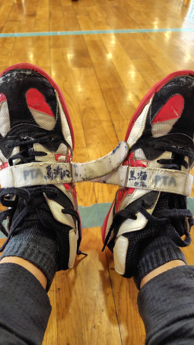 🔷玉造地区の総合力
青少年相談員綱引き大会は
玉造小学校が優勝
玉造地区は神宮小と玉造小があり
指導者も共有し２校が切磋琢磨
今夜は２校青少年相談員が
集まっての慰労会と円陣
児童も親も楽しめた綱引き大会
市内青少年相談員皆様の
ご尽力にも感謝
#成田市
#青少年相談員綱引き大会
#鳥海なおき