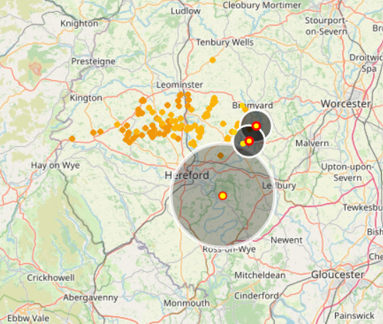 UK Thunderstorm Updates tweet media