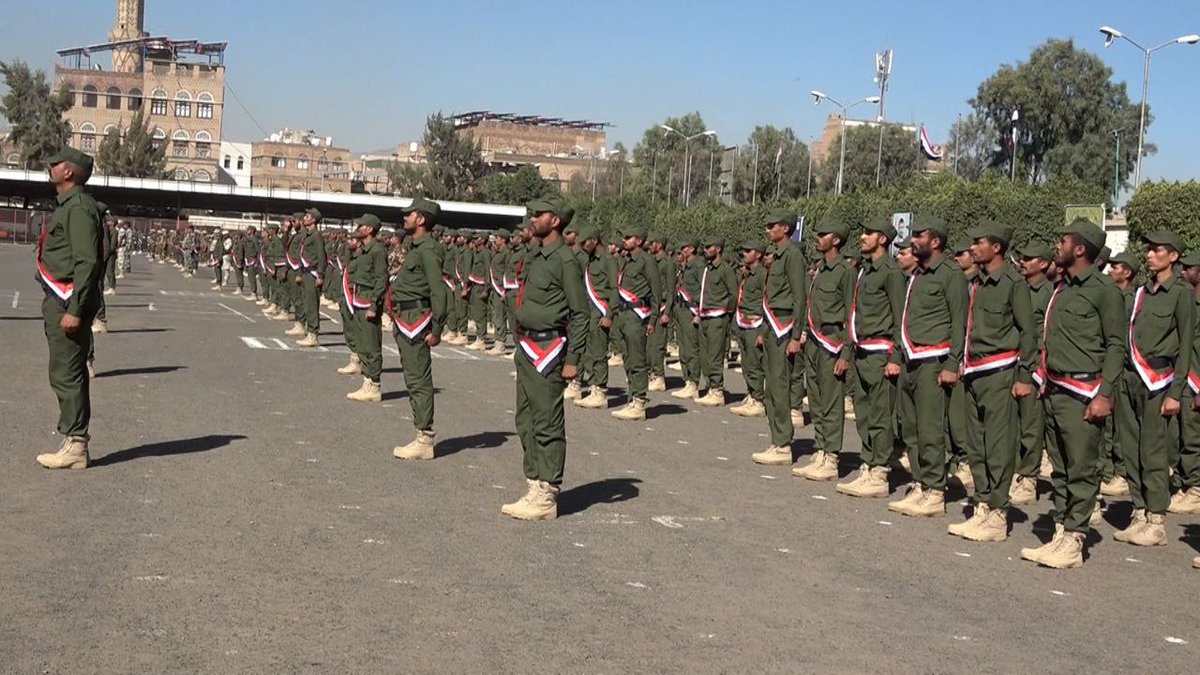 مفتاح والرويشان يشاركان في حفل تخرج عدد من الدورات التدريبية الأمنية .. دفعة “ظل القائد” 

#وزارة_الداخلية
#الإعلام_الأمني_اليمني 
 27 شعبان  1447هــ

شارك القائم بأعمال رئيس مجلس الوزراء العلامة محمد مفتاح، ونائب رئيس مجلس الوزراء لشؤون الدفاع والأمن الفريق جلال الرويشان، في