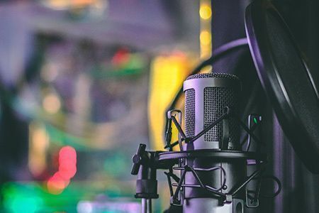 BrumPodStudios's tweet photo. Streaming or on-location? 

We cover both in-studio and bespoke location services for events, PR &amp; broadcast. 

#RemoteRecording #MediaEvents #BroadcastSolutions

https://t.co/9YmvTpYVmh https://t.co/fsOFgvM3d4