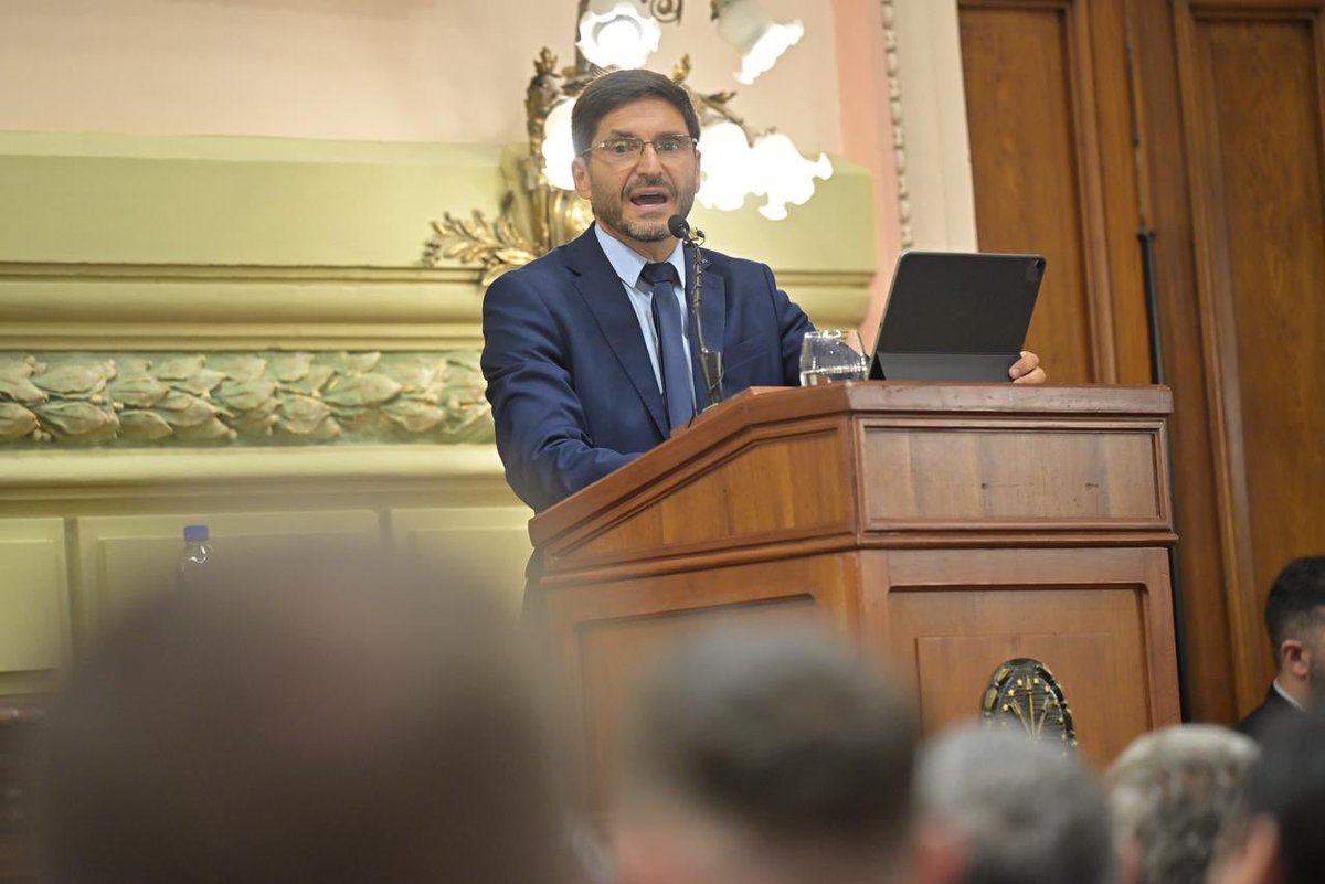 Santa Fe aporta método, responsabilidad fiscal, Estado activo, seguridad, diálogo, desarrollo productivo federal, educación y salud como políticas estructurales que se afianzan en la Constitución reformada.