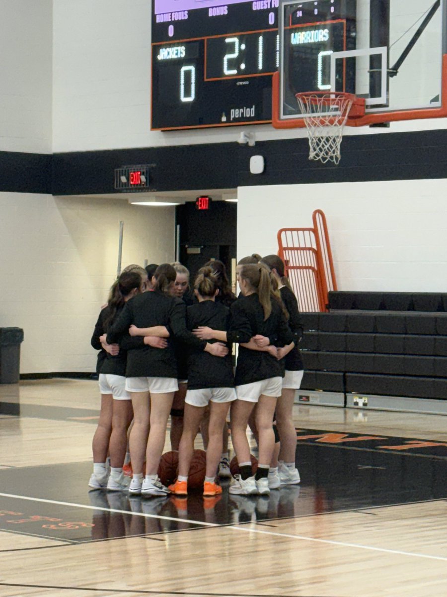 EmmaHall003's tweet photo. Great win against Walkins memorial! Last regular season game Wednesday
VS Olentangy Berlin 🙌🏽
@ Mount Vernon High School 
@mikemillsnc https://t.co/oSPp2OtSaI