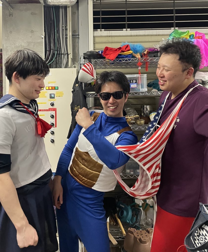 Torajiuda's tweet photo. 3人による最高のエンタメありがとうございました！！
それぞれがカオスで最高の空間でした😄

小林店長HBD🎉 https://t.co/eEGXFRcQ5U