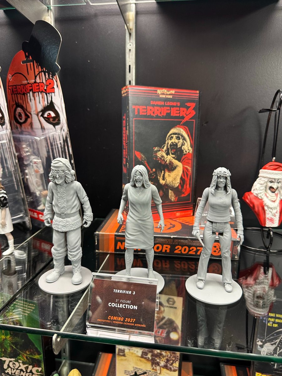 A 5" action figure collection based on <a href="/damienleone/">Damien Leone</a>'s TERRIFIER 3 is coming soon from <a href="/TrickorTreat831/">TrickorTreat Studios</a>.

The lineup features Santa Art the Clown, Victoria Heyes, and Sienna with her crown of thorns.

Expect these in 2027.