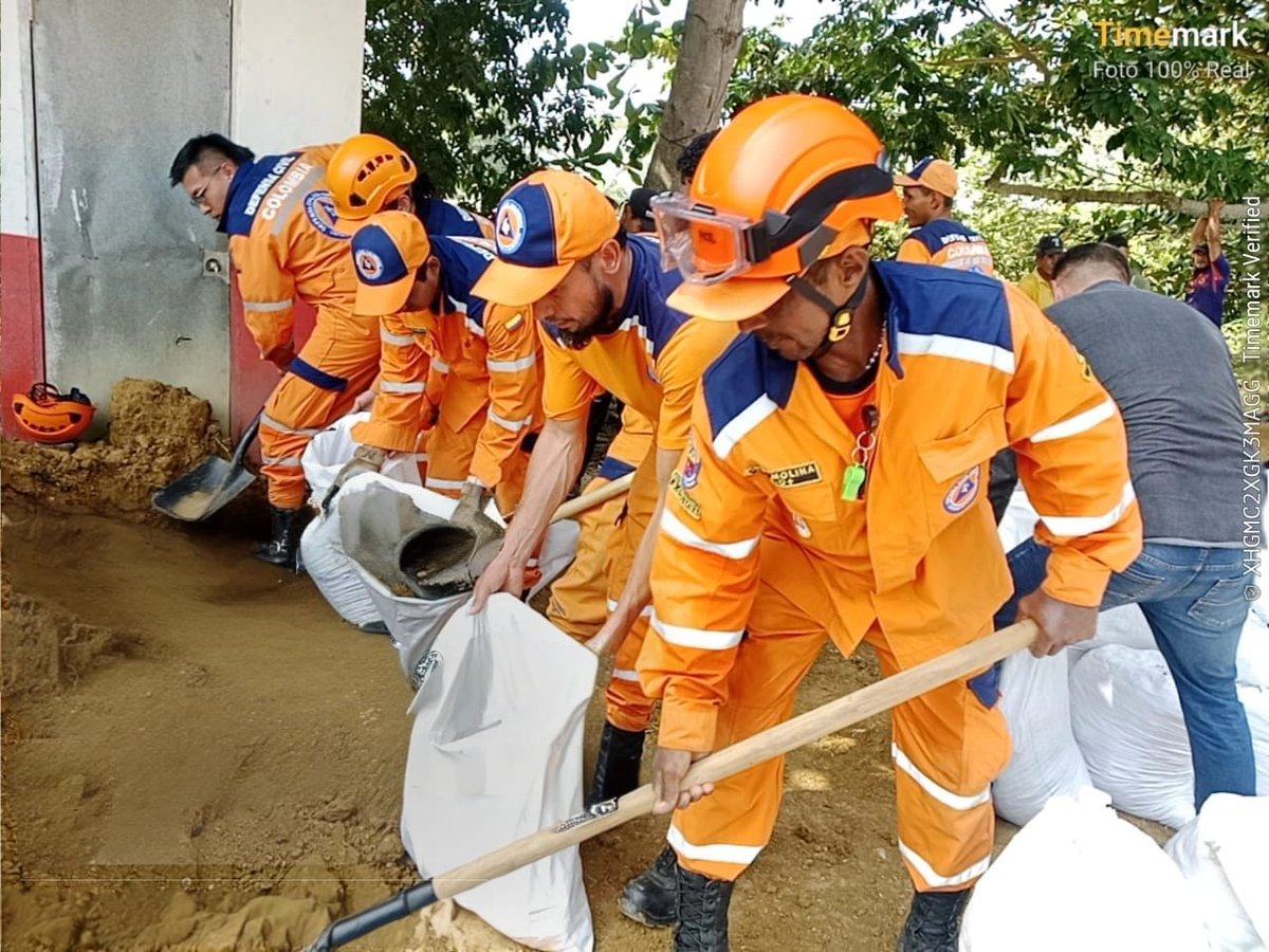 Sabemos que el agotamiento se siente, pero su fuerza brilla más que el cansancio. Gracias a nuestros voluntarios por salvar vidas y ser la esperanza de Córdoba. 🧡

​¡Su esfuerzo es el corazón del departamento! ✨

#CoprometidosConColombia