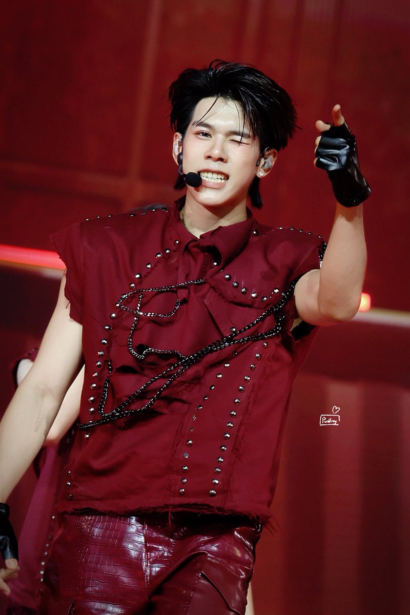 260215   <a href="/TuiChayatorn/">เอม.ตุ้ยยยย 🤏🏻</a> 

Shine Bright Like A Diamond
💎✨

LYKN INFINITE RISE
#RISERCONCERTD3
#TuiChayatorn #LYKN