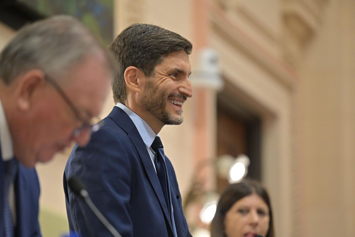 Información importante para Jubilados provinciales: " ya no habrá mas 90 días de espera en aumentos a Jubilados provinciales" en cuanto a los aportes solidarios "he decidido no prorrogarlos" ...alivio para el bolsillo de los pasivos <a href="/maxipullaro/">Maximiliano Pullaro</a>