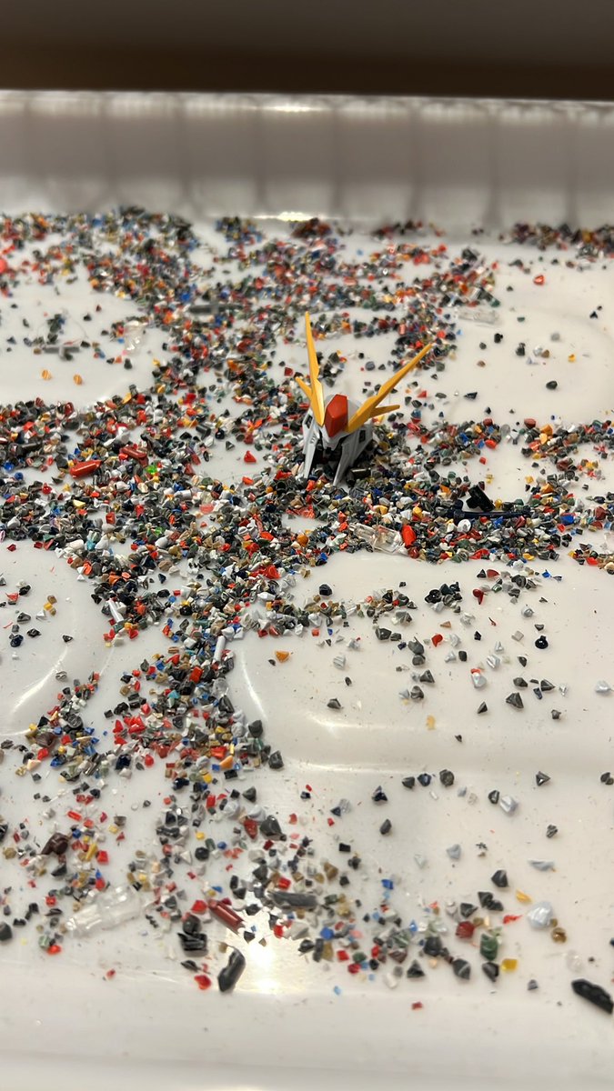 [閒聊] 有人在組裝習鋼彈時不小心掉落了嘴巴零件 - 希洽 - PTT.BEST 批踢踢爆文