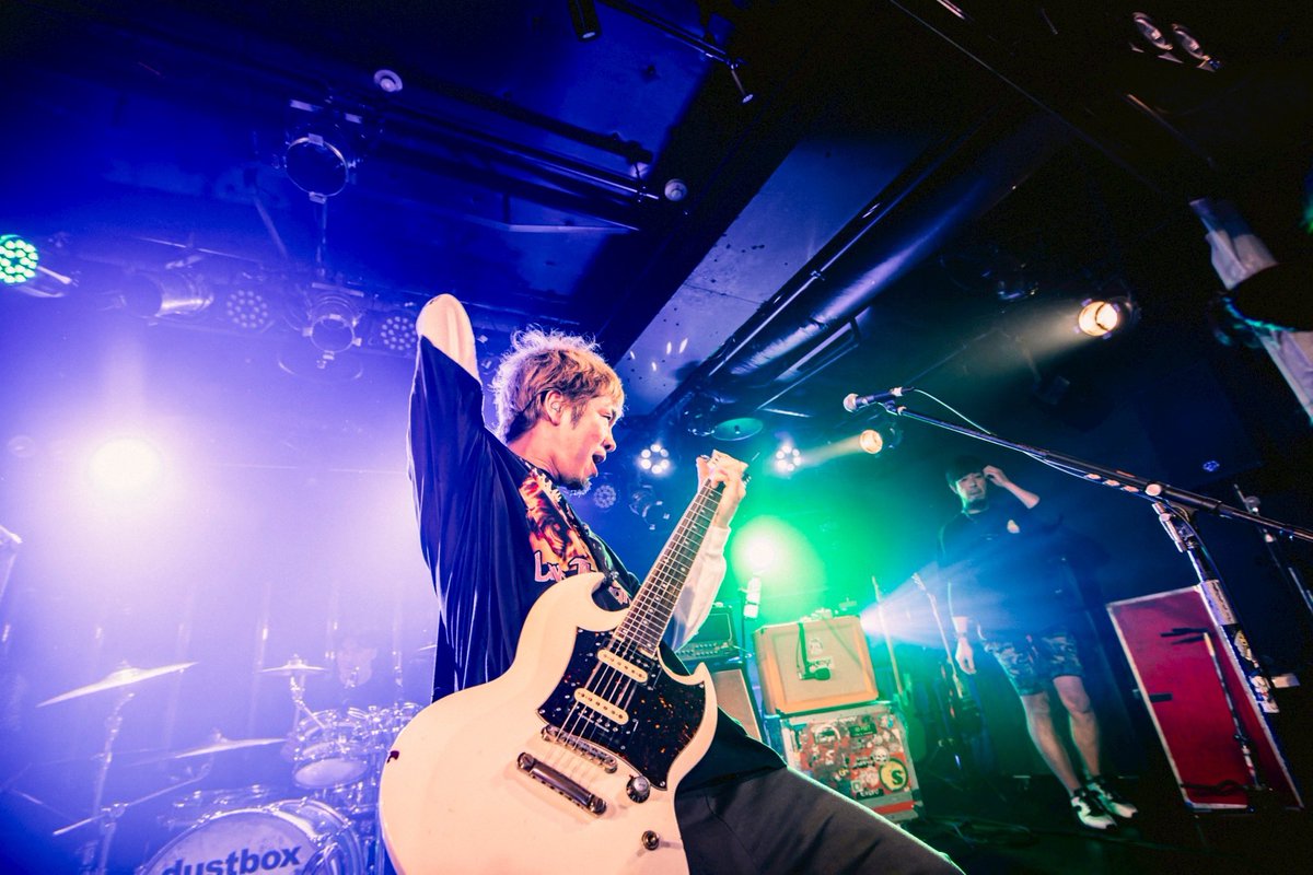 dbx_official's tweet photo. 2026.2.15
山嵐 ツアー"スペースフラワー2026"
at 広島 SIX ONE LIVE STAR
ありがとうございました!
#山嵐
#ORIGINOFM
#dustbox
photo by @naoto_iwabuchi_ https://t.co/Vf3N8V3kzy