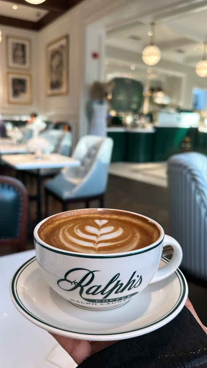 NAJDAlOS's tweet photo. احلى شيء فتح بالسفارات رالف لورين 💚🧸☕️ https://t.co/tbdmyO9AtO