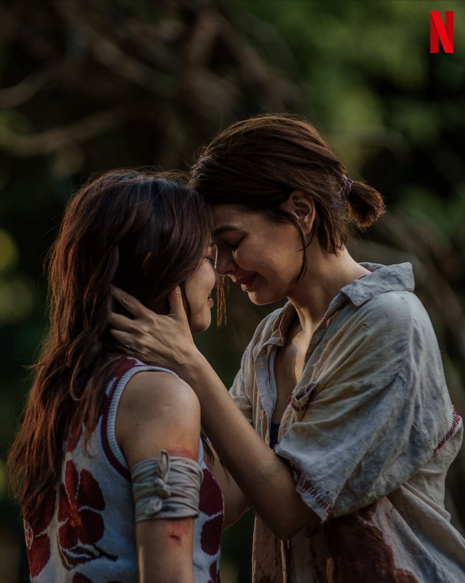 LoisaJema's tweet photo. “Janine and Charlie represent expansion, where GL dynamics stand at the center, not the sidelines” #CharNine ❤️🏳️🌈
#JanineGutierrez @janinegutierrez
Janine Gutierrez #Balaraw @netflix #NextonNetflix @baebed #RaeRed
©️ ZEEN https://t.co/QWCSKYVJHk