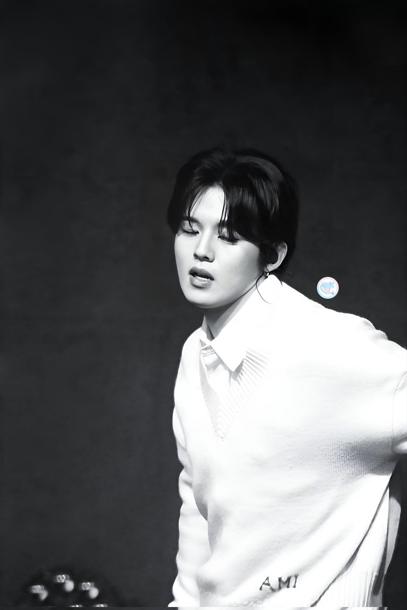 dongri_dong's tweet photo. 2025. 12. 28 인어미닛 팬콘서트 
In A Minute OUR MINUTE  1부
인어미닛 막내 -현엽-

#In_A_Minute #Fanconcert 
#HYUNYEOP #인어미닛 #팬콘서트 #현엽 #이닝 #INNING #가빈아트홀 https://t.co/bTeGAo2IjH