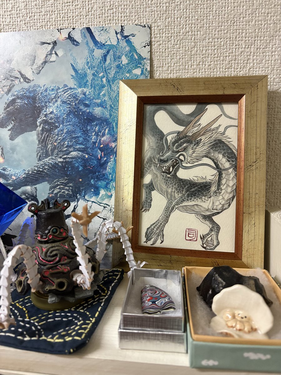 こちらの2枚目の原画、ずっと玄関に飾ってます！ こないだ母がうちに来