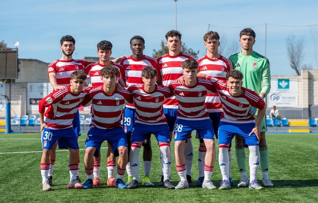 📝Resultados
+3 para continuar líderes 
<a href="/CanteraNazari/">Granada CF Cantera</a> Juvenil DH 3- Vázquez Cultural 0
⚽Rayan
⚽Vázquez
⚽Morilla