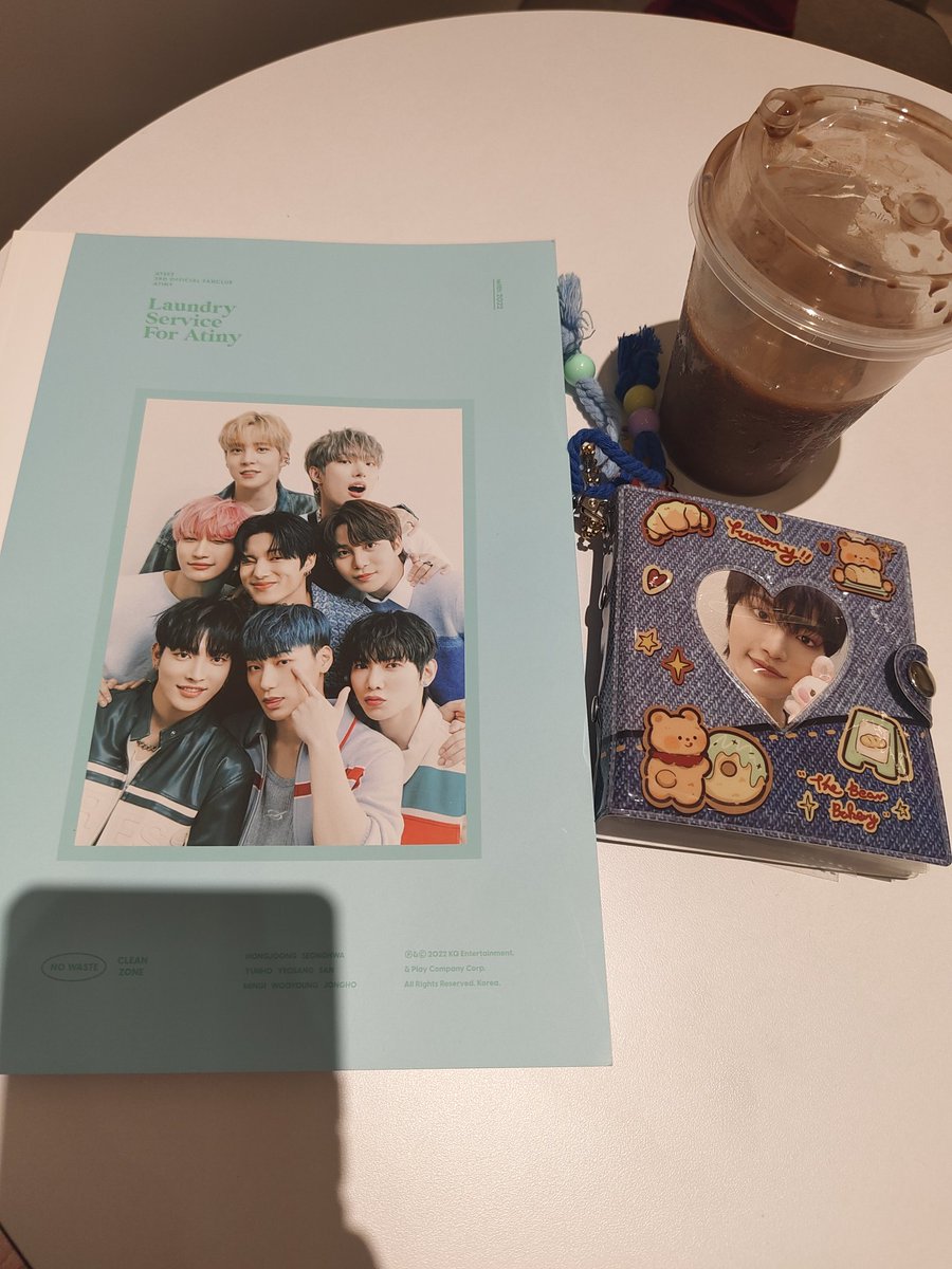 Terima kasih <a href="/tinyraebang/">-tinyraebang</a> buat hadiahnya huhuhu lopyuu 🥰😘