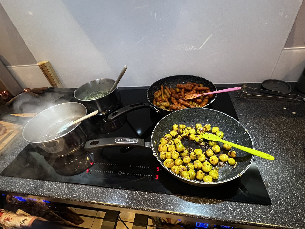 Marianne Avery tweet media