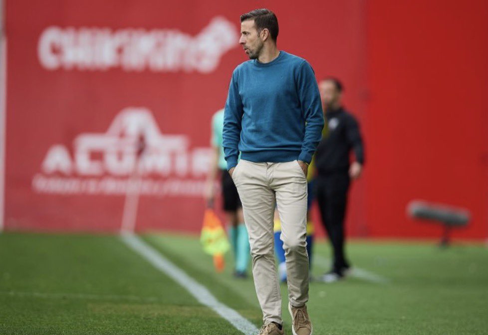 Rascas un punto en el descuento ante el colista de la liga. 

¿se puede decir ya que es ridícula la situación del equipo o eso también es querer meter mierda sobre el equipo?