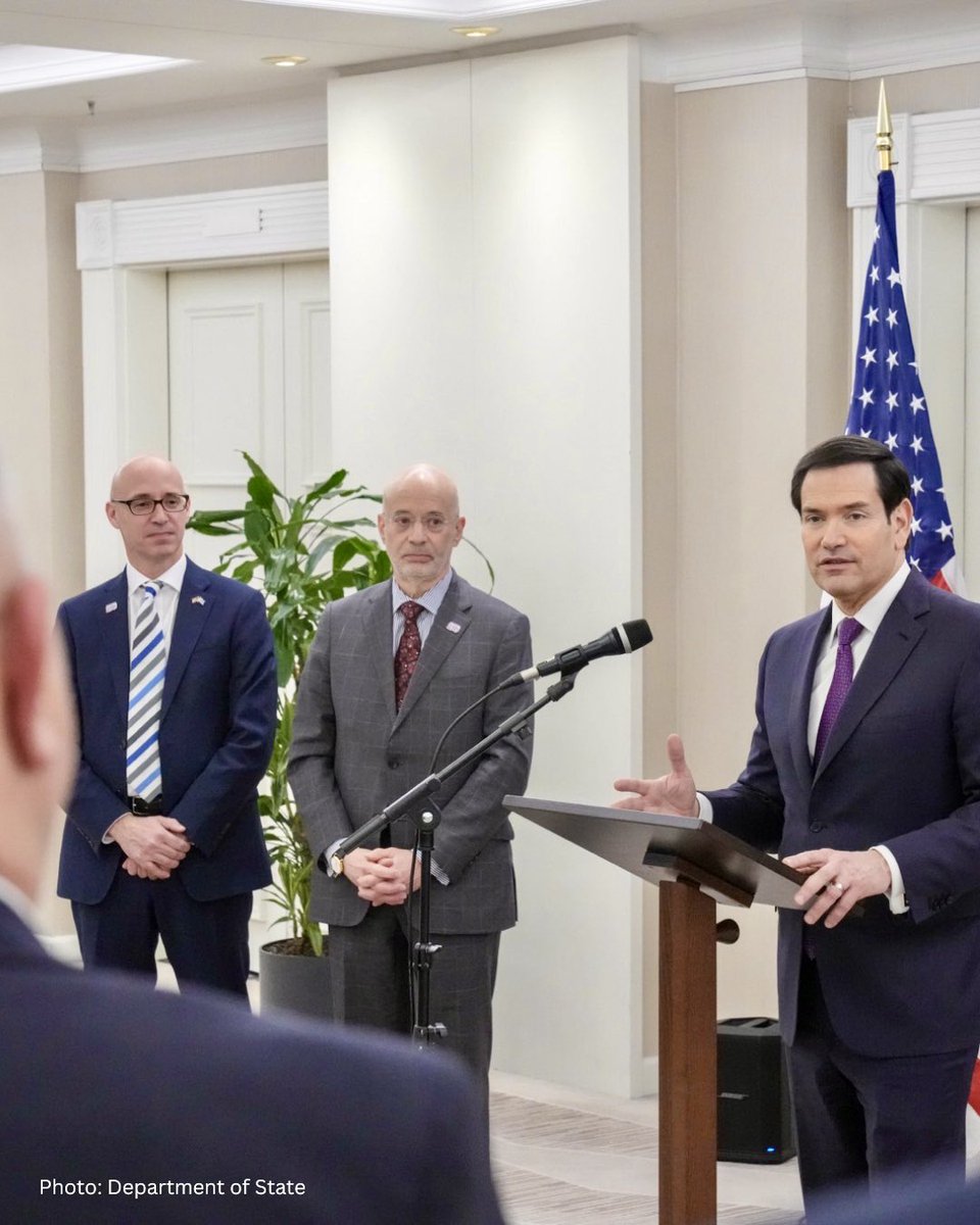 US-Botschaft Berlin tweet media