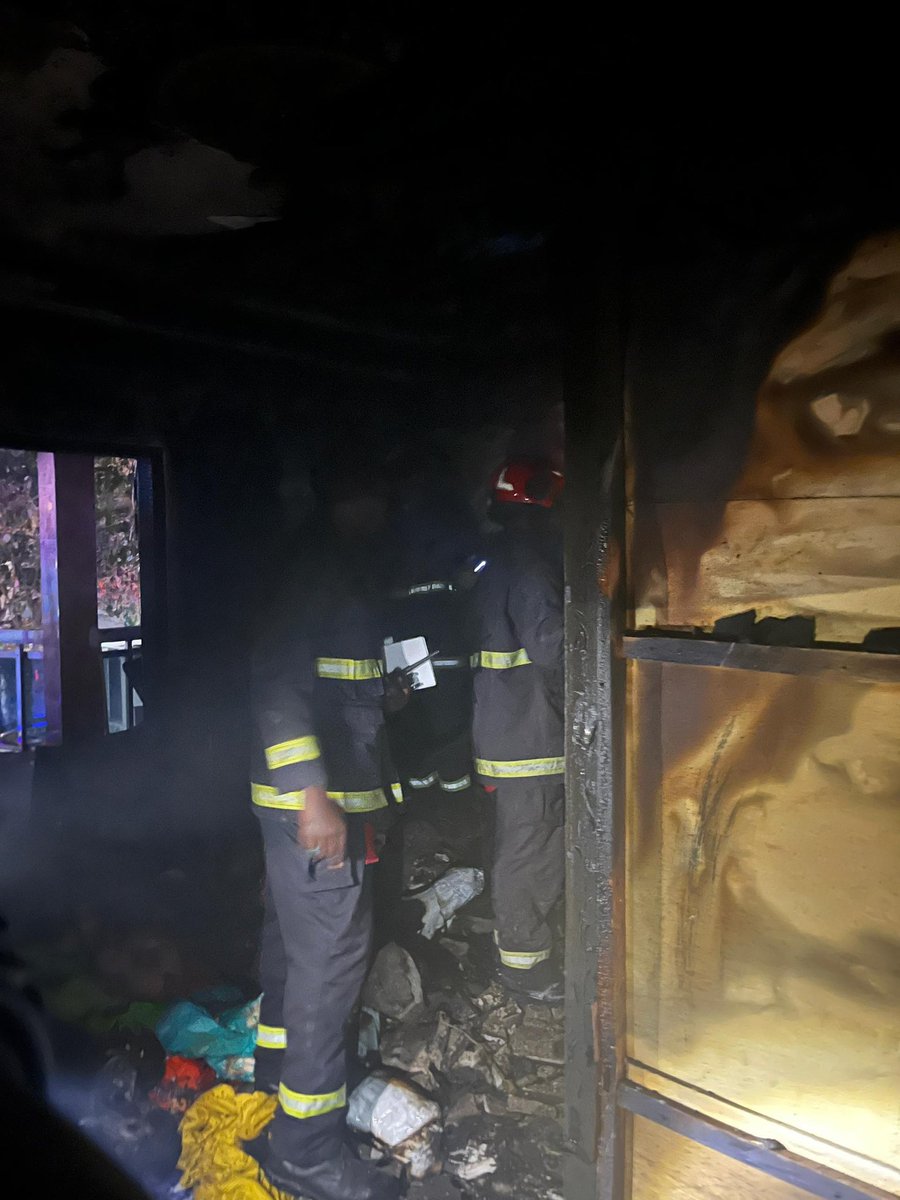 Salam guys, un bro de la TL a besoin de votre aide
Leur maison a brulé et il a à sa charge son papa malade et  sa maman.
Là il est vraiment dans le besoin pour les loger  
If you can help, ce serait vraiment super, yalnalen Yallah fey si baarke koor gui
Wave/OM :
777745200