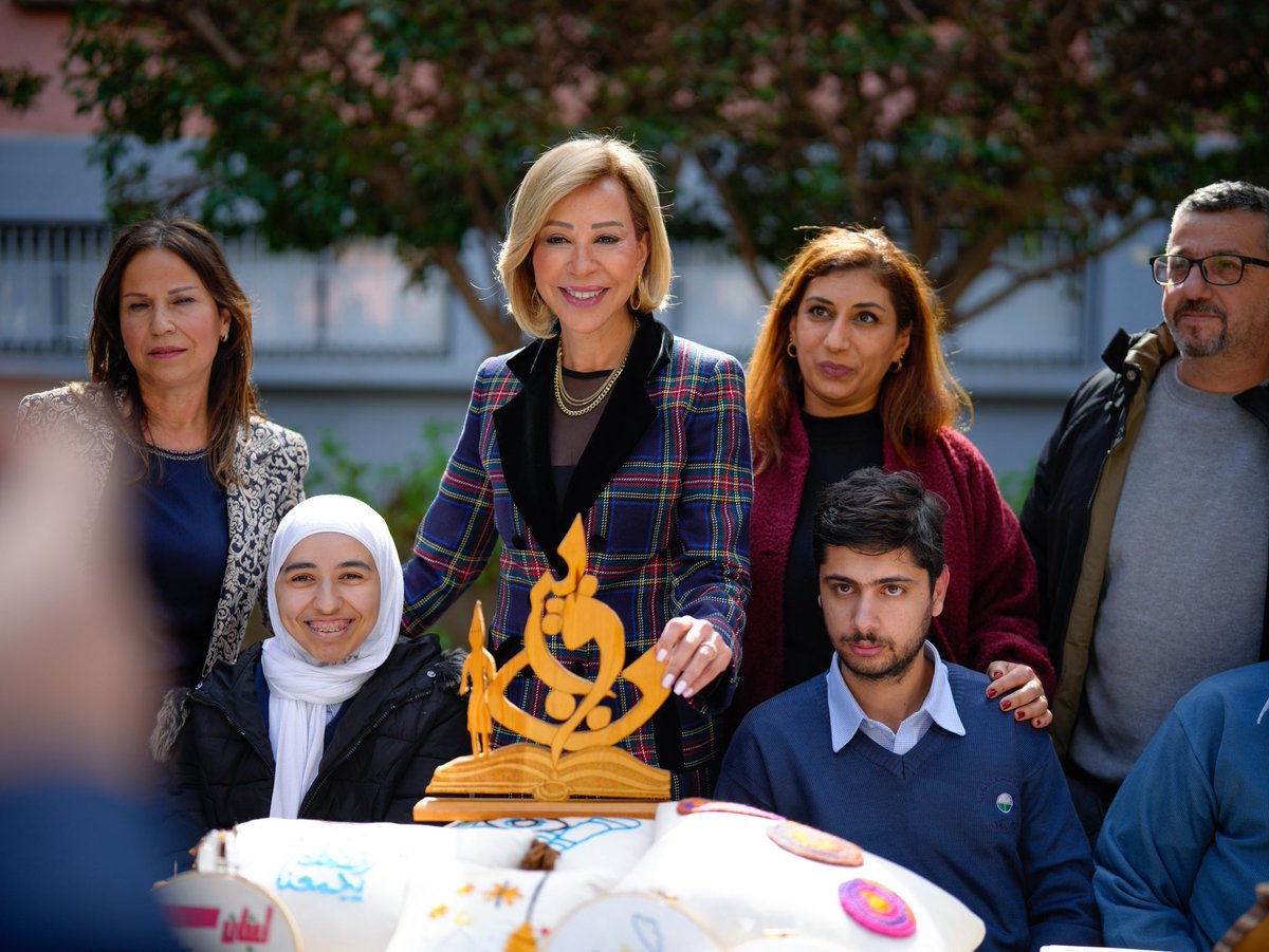 First Lady Nehmat Aoun - نعمت عون tweet media