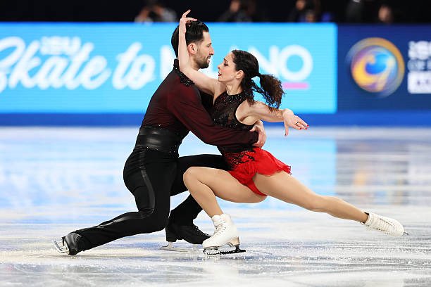 The Skating Lesson tweet media