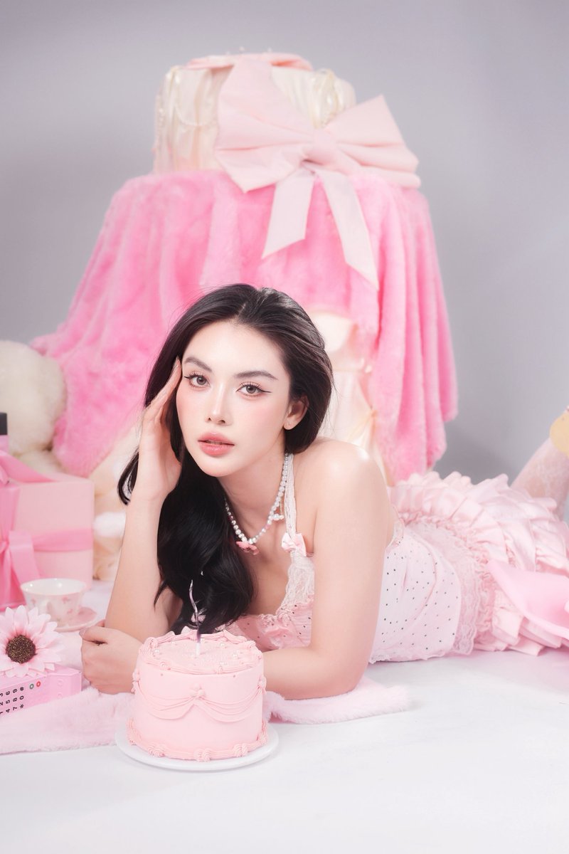 chompu_athita's tweet photo. Birthday Pink💖 
#ChompuAthita #ชมพูอทิตา https://t.co/EUZSjmScIr