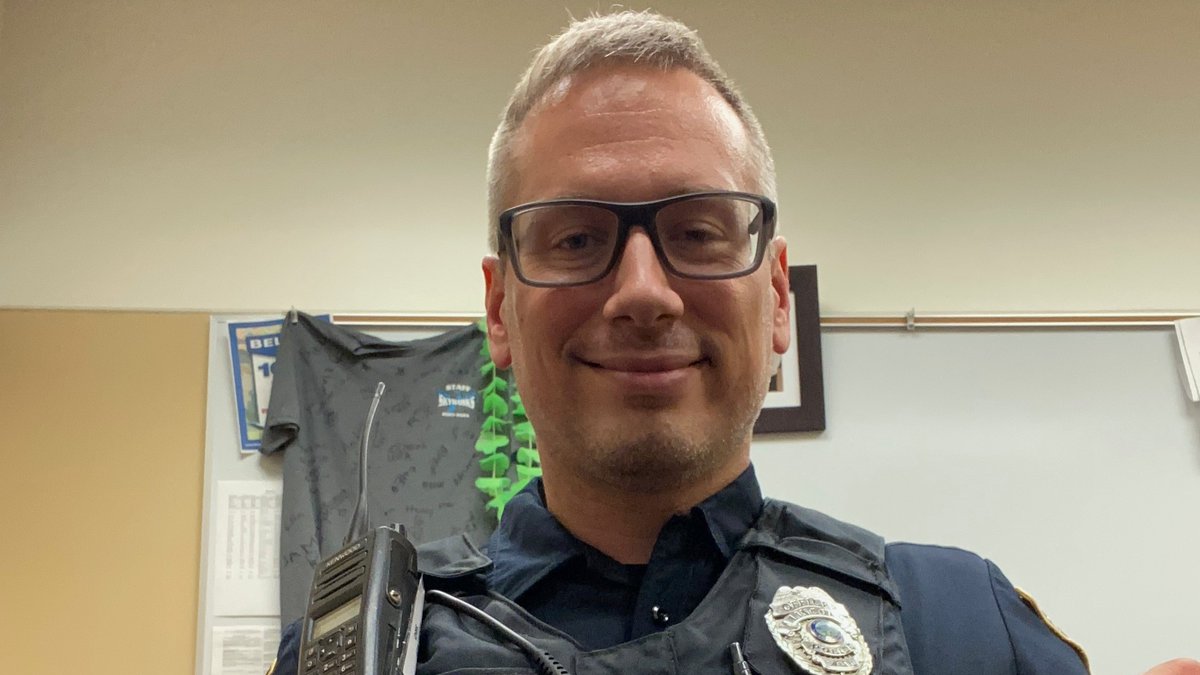 Lincoln_Police's tweet photo. Our school resource officers got the day off for SRO Appreciation Day! 😉 

In all seriousness, we are incredibly grateful for the efforts of all 14 LPD SROs who work in @LPSorg to keep everyone safe.
 
Please help us say THANK YOU for all they do to serve! 🚔🏫🎒 https://t.co/VrdG9Cq0S7