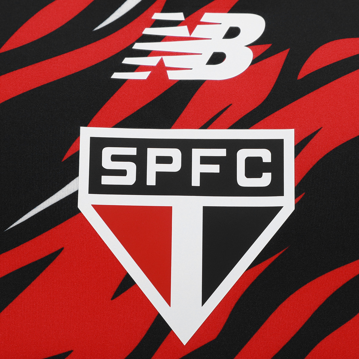 SAOStoreOficial's tweet photo. Os detalhes da nova camisa pré-jogo! ❤️🤍🖤

Aproveite o lançamento e aumente a sua coleção de mantos do Tricolor! 

Faça o seu pedido em: https://t.co/NXs4531OkK https://t.co/NoCx1yhIsw