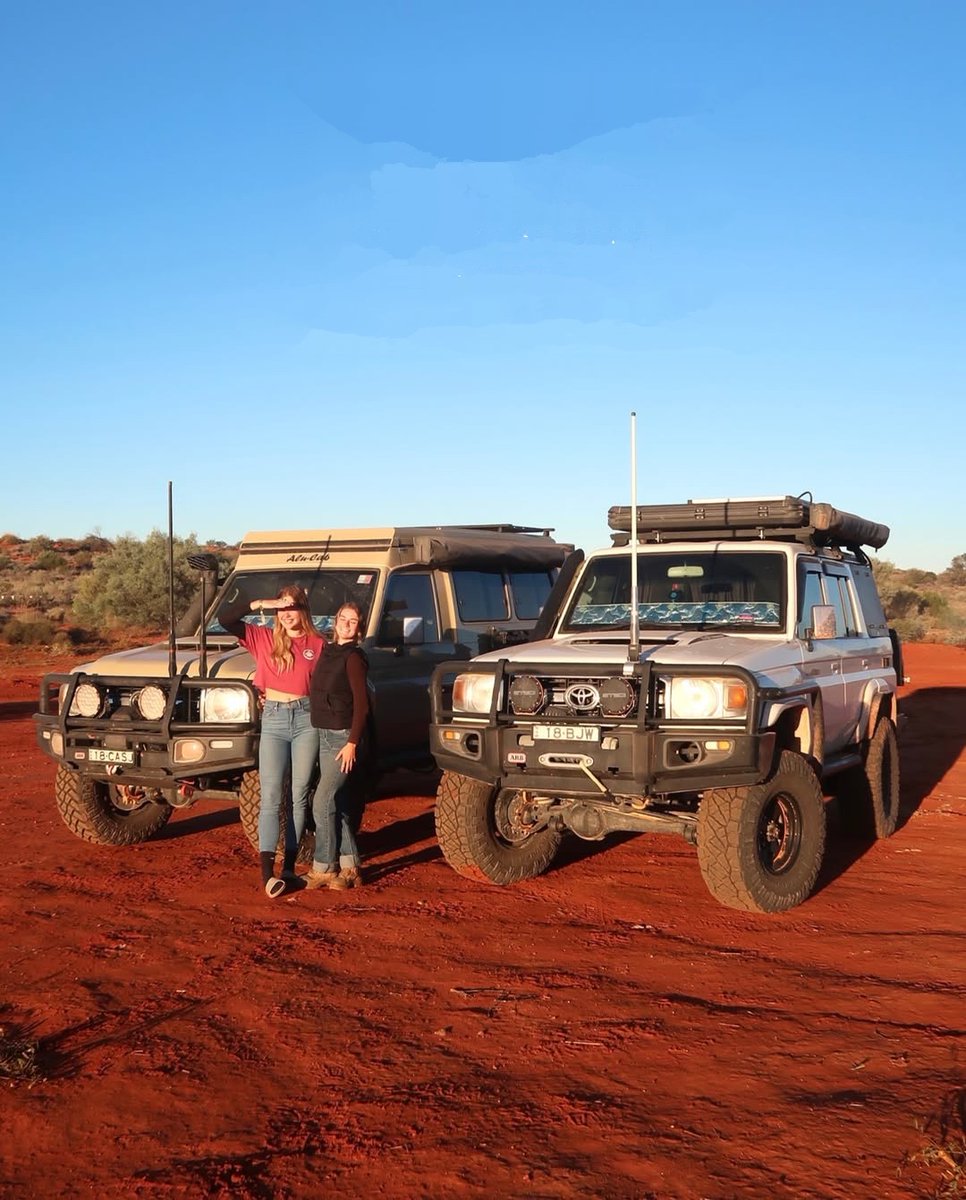 GRJ79K's tweet image. ランクル女子😎👍

#Toyota #LandCruiser78 #Troopy #TroopCarrier #LandCruiser76