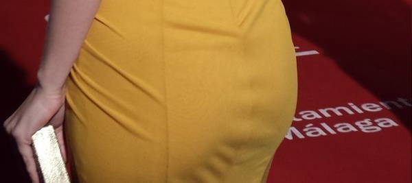 Ana de Armas is what effortless beauty looks like.