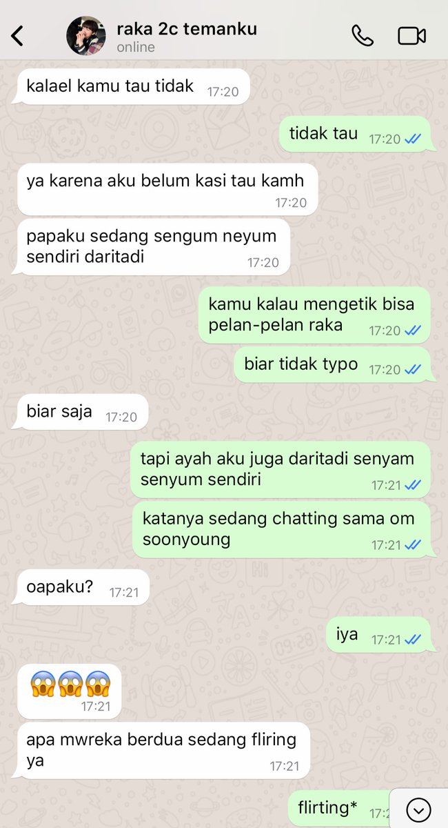 dilatasimimpi's tweet photo. 20. kamu juga sama kalael, kalau chat sama ayah suka typo https://t.co/E2VAguljyK