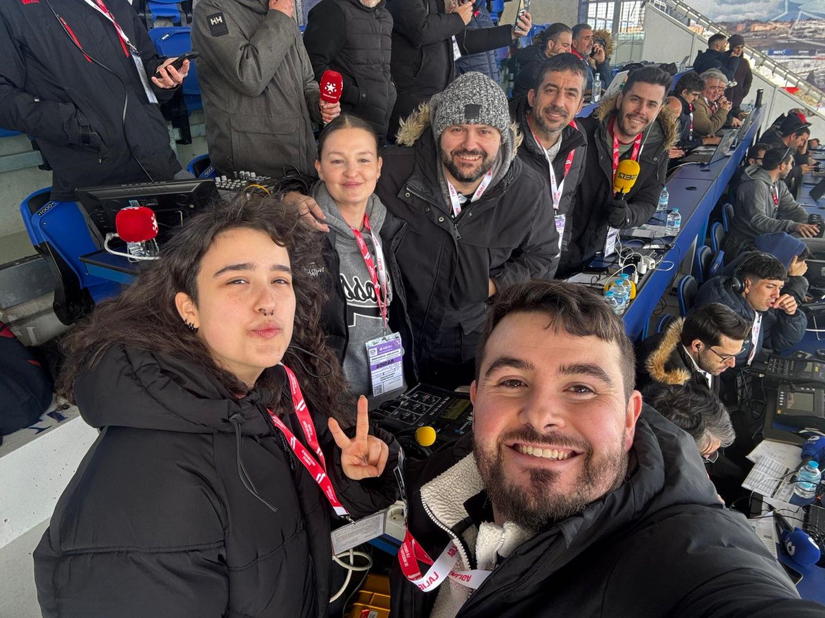 ‼️ GRAN PARTIDO

🏟️ Butarque
⚽ #RayoAtleti

🗣 Narra <a href="/Tala_Radio/">M.M. TALAVERA</a>
🎤 <a href="/PedroFullanaSER/">Pedro Fullana</a> @JoseDPalacio

🎙️ Dirige @GarridoCarrusel
👥 Con @JorgeEscorial <a href="/PabloPintoDAZN/">Pablo Pinto</a> Kiko Narváez <a href="/brunoalemany/">Bruno Alemany</a> 
📣 <a href="/itu_edu/">Eduardo Iturralde</a>
🔌 @BorjaGonzalezN 

📹SIGUE EL PARTIDO EN DIRECTO youtube.com/live/elmRk3E51…