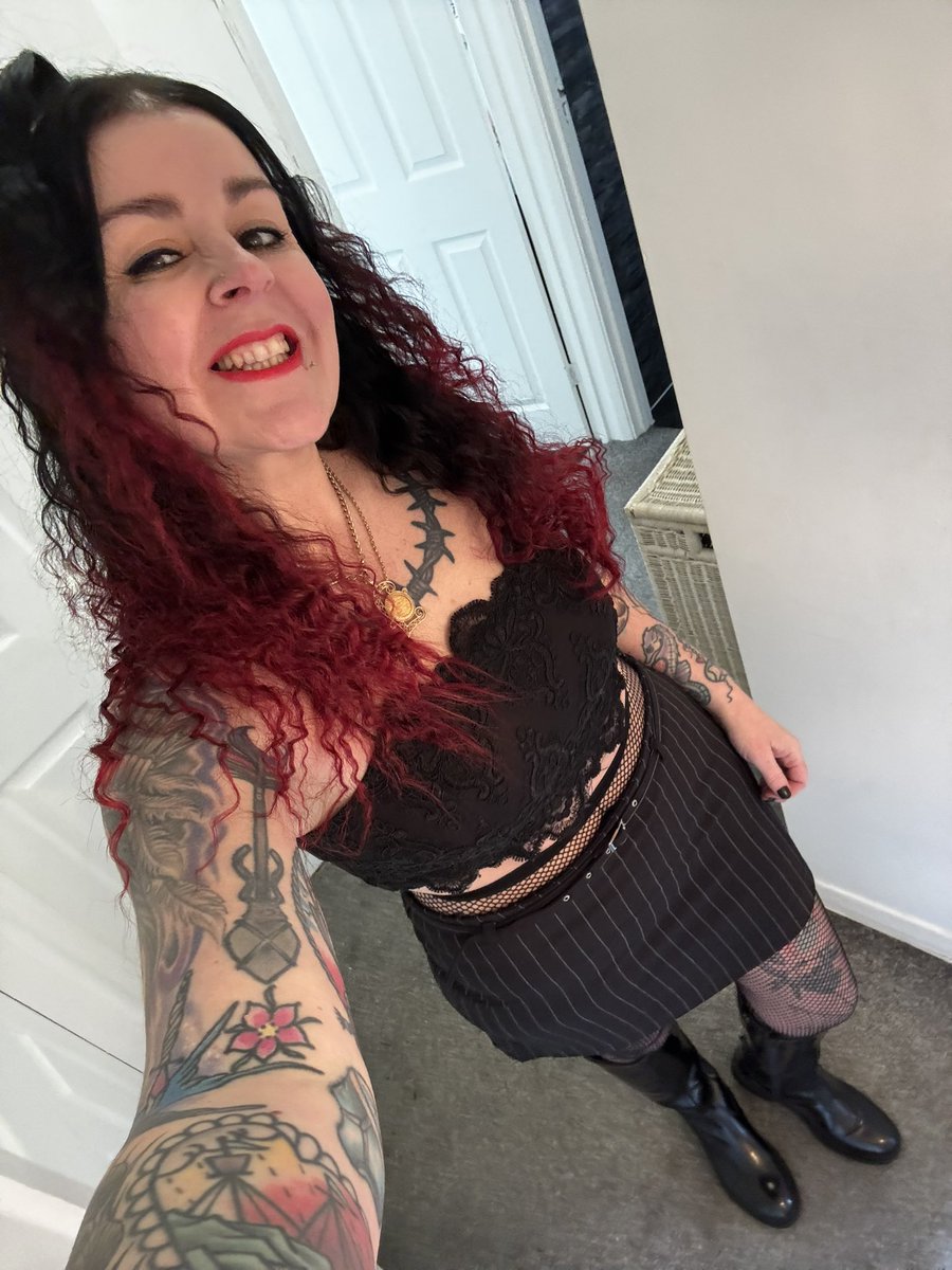 vicky 🌻 tweet media