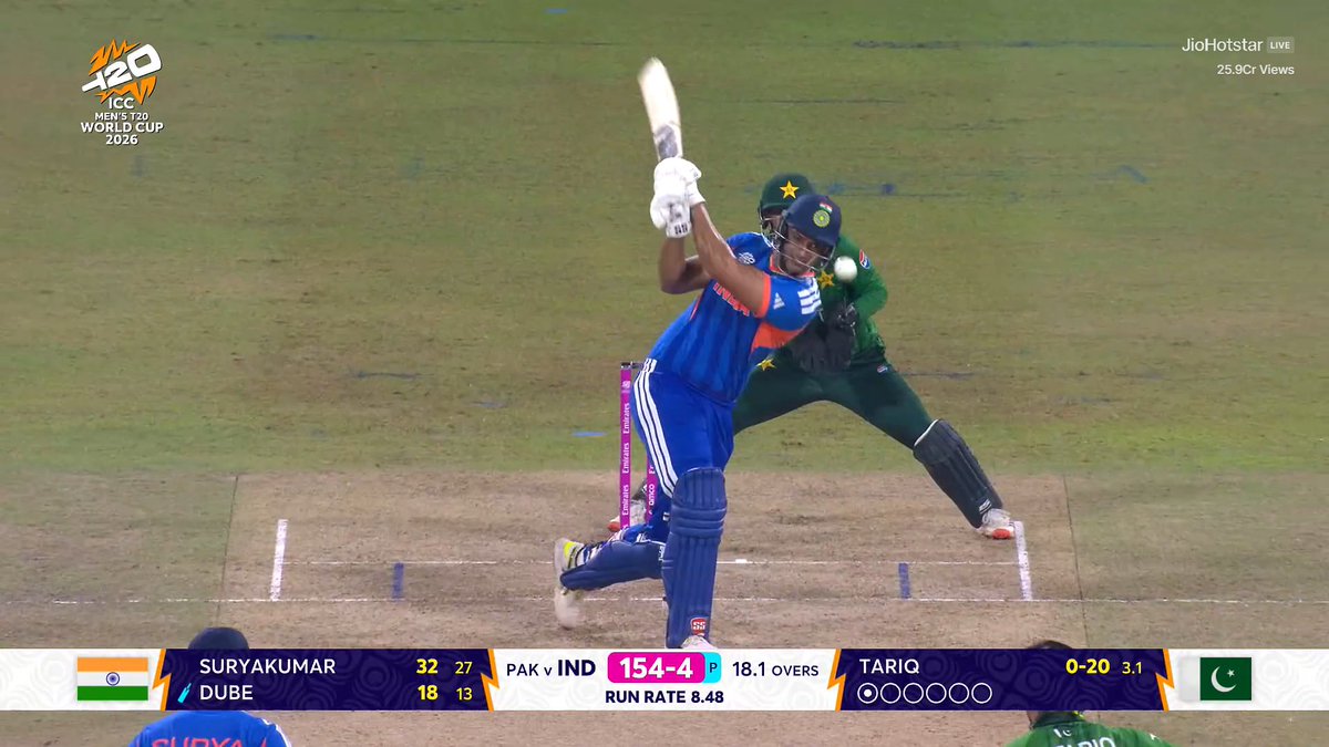 > Usman Tariq took a long pause

> Shivam Dube came up 2 steps &amp; hit him straight for a boundary🤣🤣