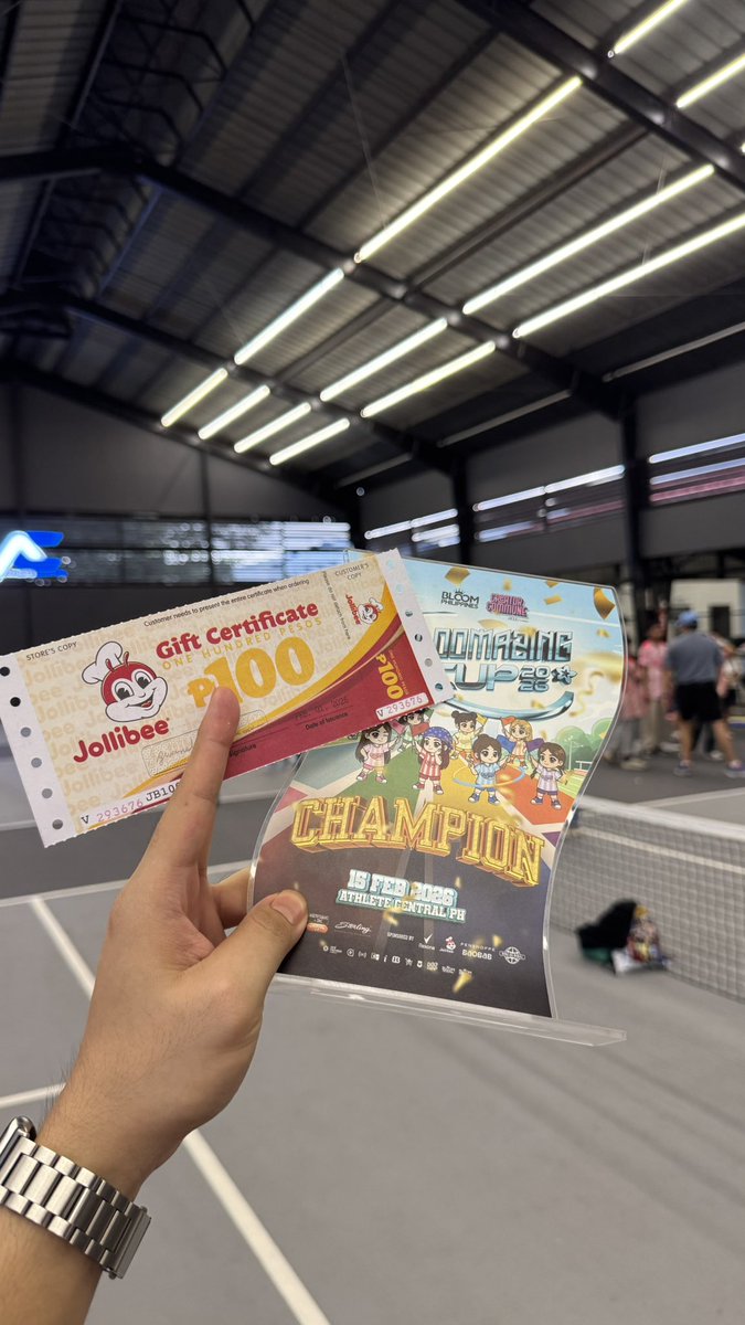 raf_fnlr's tweet photo. CHAMPIOOOON!!! 🏆🥳 Congrats Team aGWENgers!! 🧡

#BLOOMAZINGCUP2026
#5THBLOOMNIVERSARY 
#aGWENgers https://t.co/bsNpYuW8zm