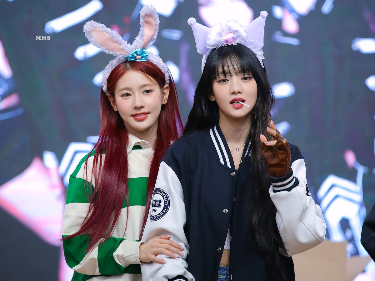 댕자 8주년🐶🐶💚🩷
#아이들 #IDLE #미연 #민니 #MIYEON #MINNIE