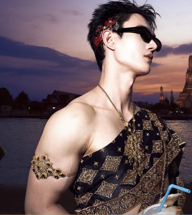 ขอโทษนะ ขออนุญาตหยาบคายหน่อย ไอ่ธูปลูกมึงมาเก็บแม่ซื้อมึงไปดิ๊ คือการที่แม่ซื้อประจำวันเสาร์จะลงมาเที่ยวโลกมนุษย์มันก็ไม่ได้ผิดกฎหมายประเทศไทยหรอก แต่