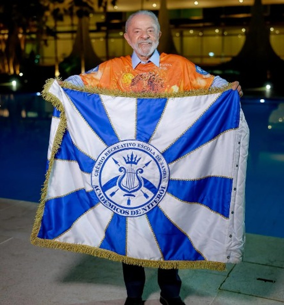 Um maravilhoso domingo de Carnaval para você que tem o bom senso e a inteligência de ser lulista.