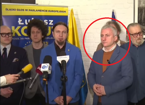 😡Czy Sz. P. poseł Ścieborowski (KO) z Piekar Śląskich wie, że w biurze Kohuta bierze udział w konferencji razem z liderem SEPARATYSTYCZNEJ proniemieckiej organizacji Schlesischer Verein, która w Katalonii promowała ROZPAD PAŃSTWA Polskiego?

Nie wie? To pomóżmy panu posłowi.