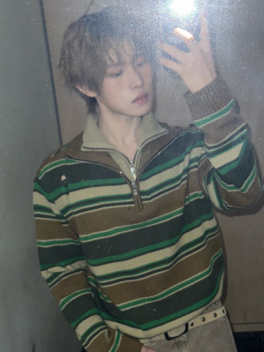 [#JUNGBIN]
오늘로 Come True 음방 활동이 끝났어요
길다면 길고, 짧다면 짧은 시간이었는데
돌아보니까 매 순간이 다 소중했던 거 같아요
무대 위에서 파워들을 보면서 우리가 잘 가고 있구나라는 확신을 많이 받았어요
Come true 활동은 저희에게도 큰 의미였지만 파워 덕분에 더 특별한 시간이