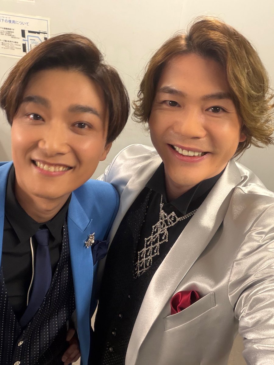 V_T_Sato's tweet image. Concert for LEVAY
 ～Happy 80th Birthday～

歌にトークに
最高のエンターテイナー☆
井上芳雄さん！！

破滅への道ご一緒した
あっきーさんこと中川晃教さん♪
そして
同い年の山崎育三郎くん♪

「金こそすべて」
一緒に歌いました田代万里生さんと
悪人顔で♪笑

ありがとうございました！