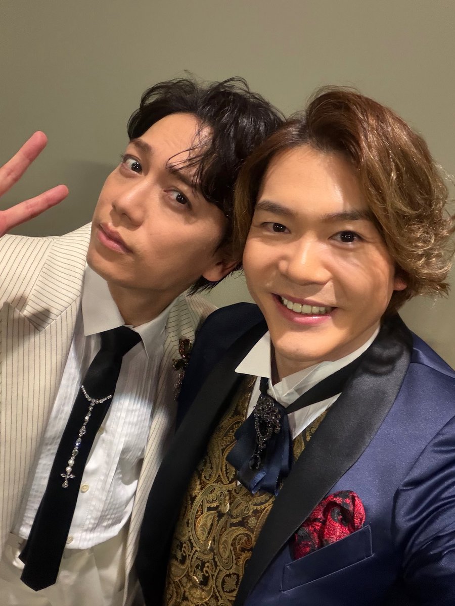 V_T_Sato's tweet image. Concert for LEVAY
 ～Happy 80th Birthday～

歌にトークに
最高のエンターテイナー☆
井上芳雄さん！！

破滅への道ご一緒した
あっきーさんこと中川晃教さん♪
そして
同い年の山崎育三郎くん♪

「金こそすべて」
一緒に歌いました田代万里生さんと
悪人顔で♪笑

ありがとうございました！