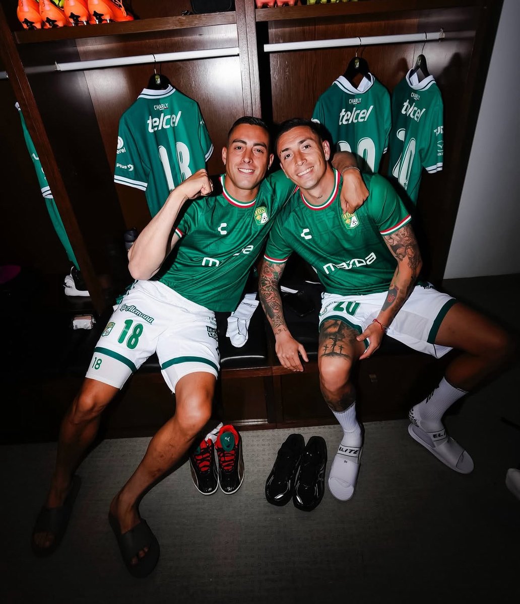 Estos 2 tienen que ser las primeras bajas.

Funes Mori estuvo más preocupado por aplaudirle a la afición rival y regalar su playera que por intentar ayudar al equipo.

Echeverría no debería volver a jugar esta temporada. No hay motivos para ponerlo a jugar antes que a Beltrán.