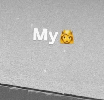 Bright's IG story with his caption: My 🫅 

MY PRINCESS 😭😭😭

#tontawan #bbrightvc