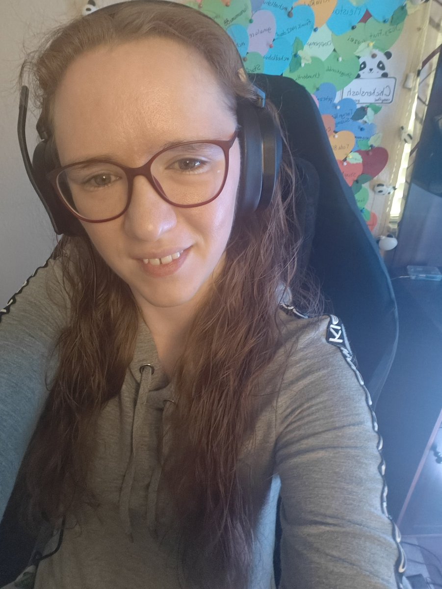 Palentines with friends! Playing Lethal Company with <a href="/CrowdControl/">Crowd Control</a> twitch.tv/pamdarex